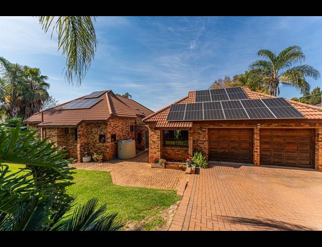 4 BEDROOM HOUSE FOR SALE IN NORTHCLIFF